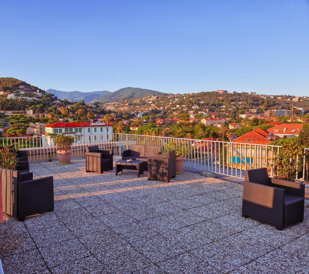Residence Laura Bordighera Luaran gambar