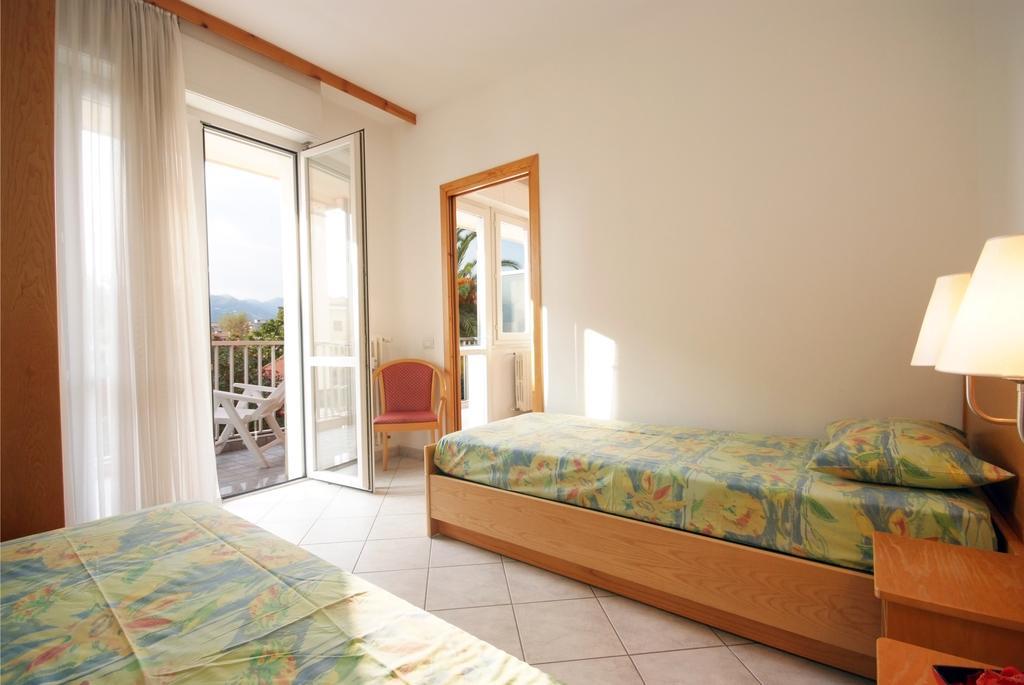Residence Laura Bordighera Luaran gambar